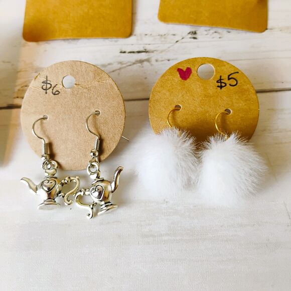 NEW 12 Novelty Earrings Lot Skulls, Toast, Duckies, Trolls, Tea Funky 3D FUN - Picture 7 of 8